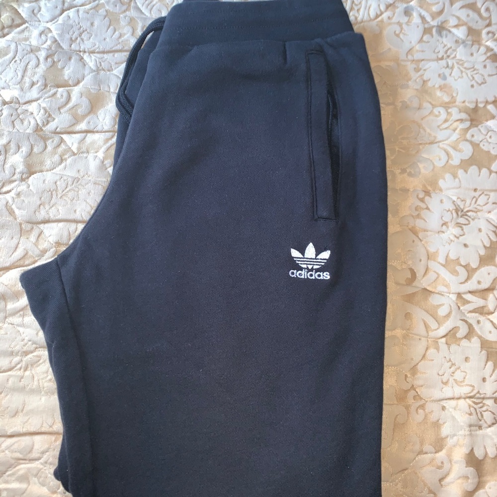 Adidas black sweats brand new size medium